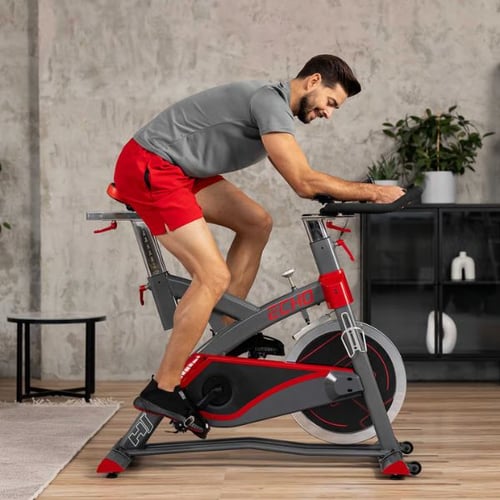 Indoor cycling vs. spining: differenze, benefici e controindicazioni