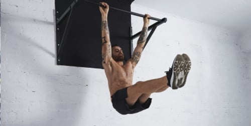 Trazioni alla sbarra: benefici per la schiena e segreti per farne di più