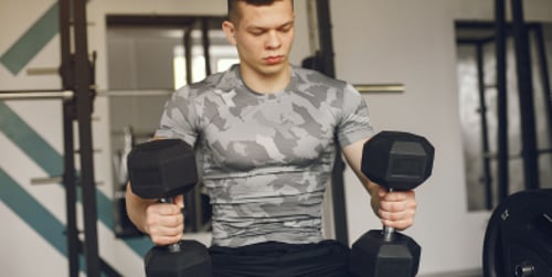 Esercizi con manubri per pettorali - Come far crescere i pettorali a casa