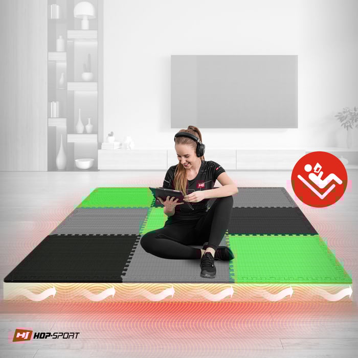 Ragazza seduta sul tappetino Puzzle Hop-Sport nero-grigio-verde