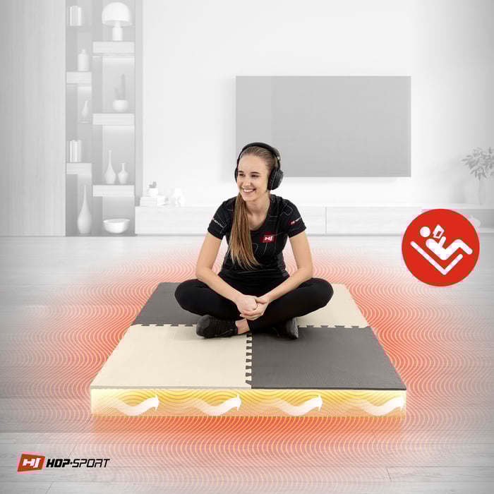 Ragazza seduta su un tappetino Puzzle Hop-Sport marrone-beige