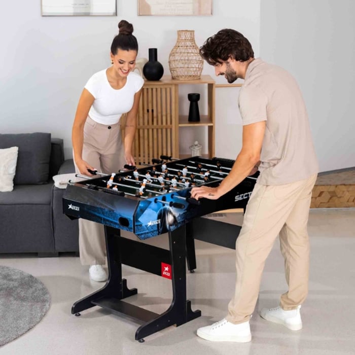 Il calciobalilla Sector è caratterizzato da stabilità ed è dotato di piedini livellanti