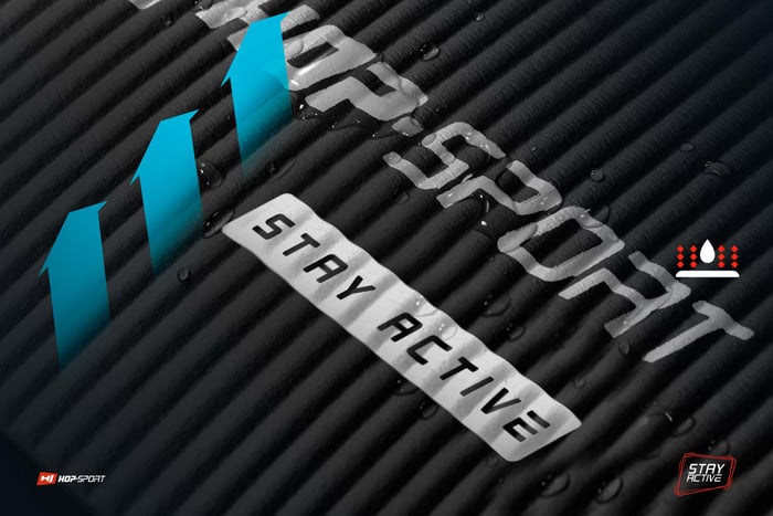 Mostrata l'impermeabilità del tappetino NBR 1,5 cm con fori in colore nero del marchio Hop-sport