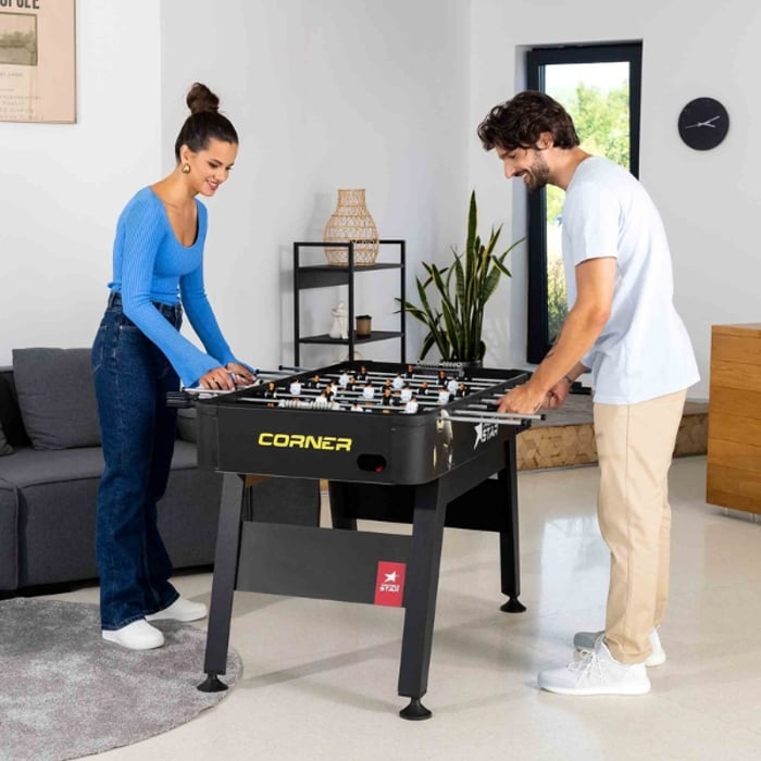 Calcio balilla Corner si distingue per la stabilità ed è dotato di piedini regolabili